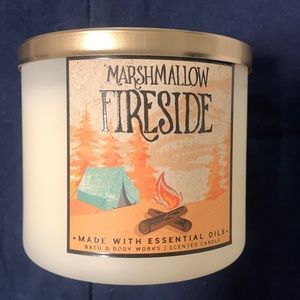 Bath and Body Works Marshmallow Fireside 3 Wick Candle